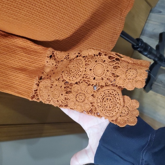 Nwt miss me rust crochet detailed waffle knit top - Picture 3 of 10